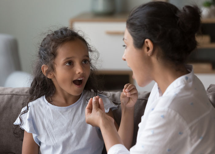 imageassist Therapist assisting child